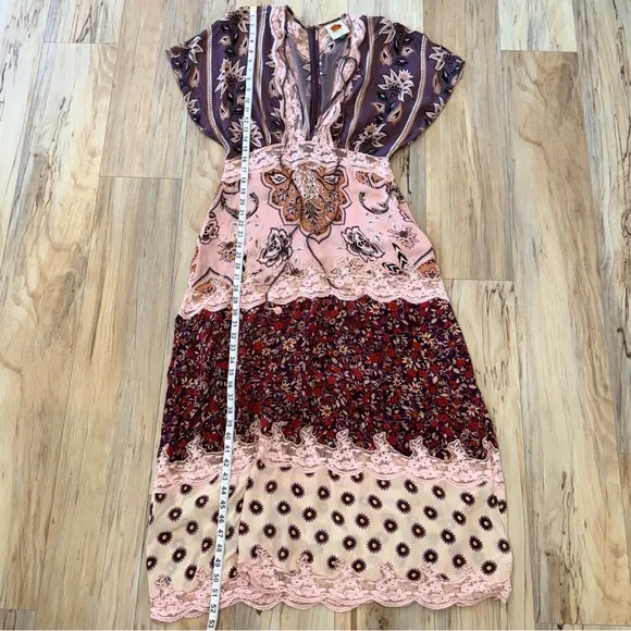FARM Rio Glam Tapestry Burgundy Laces Short Sleeve Maxi Dress